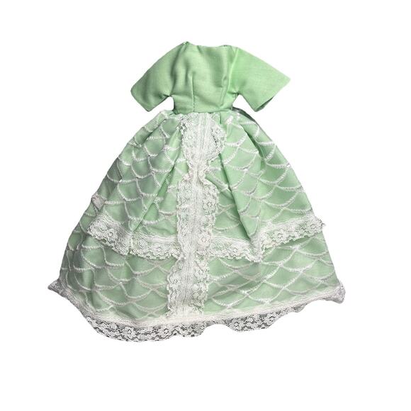 Vintage Handmade Barbie Dress Green Gown White Lace Southern Belle Style OOAK - Picture 1 of 14